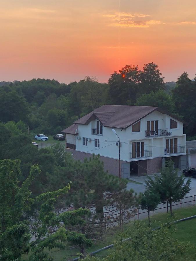 Guest House Гости Pizunda Exteriör bild