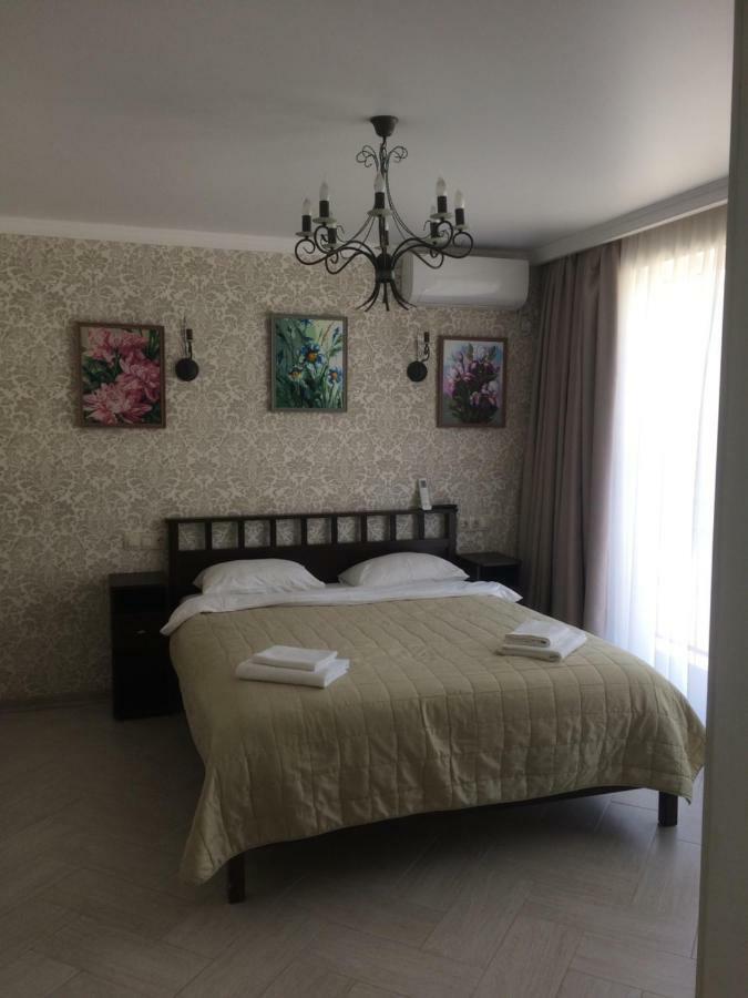 Guest House Гости Pizunda Exteriör bild
