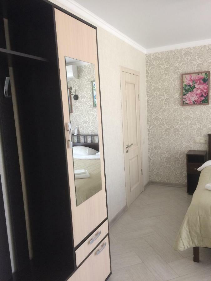 Guest House Гости Pizunda Exteriör bild