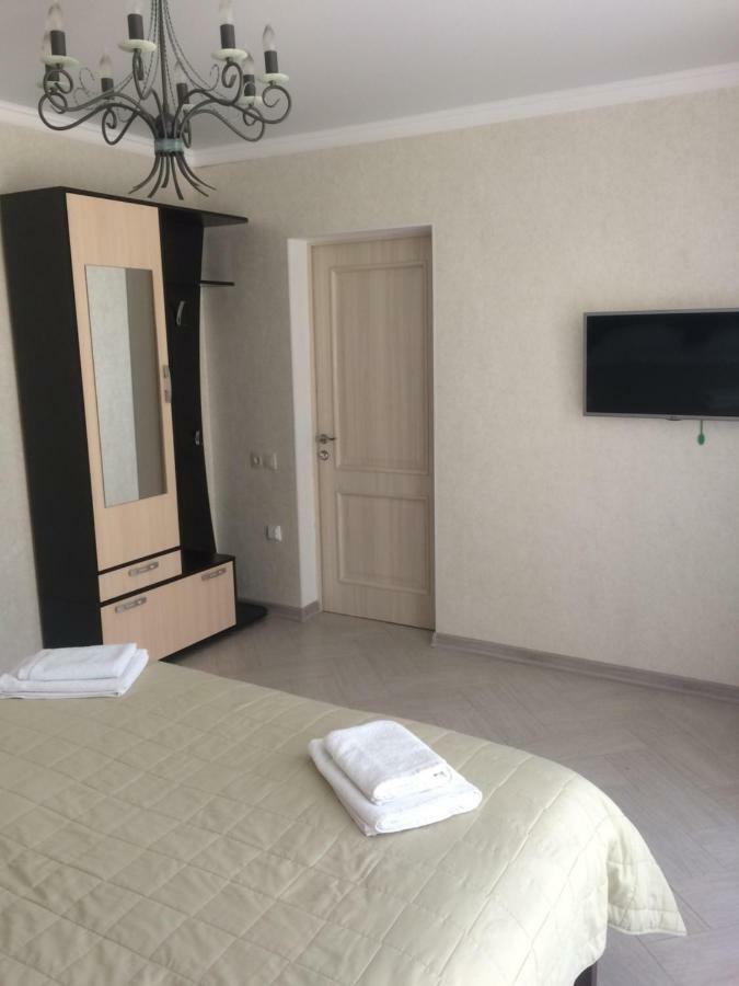 Guest House Гости Pizunda Exteriör bild